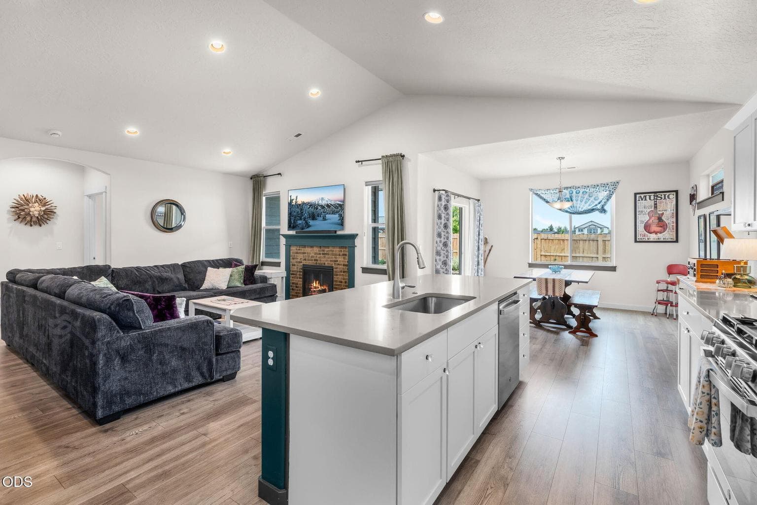 Photo of 1546 Varnish Place 4 of 28