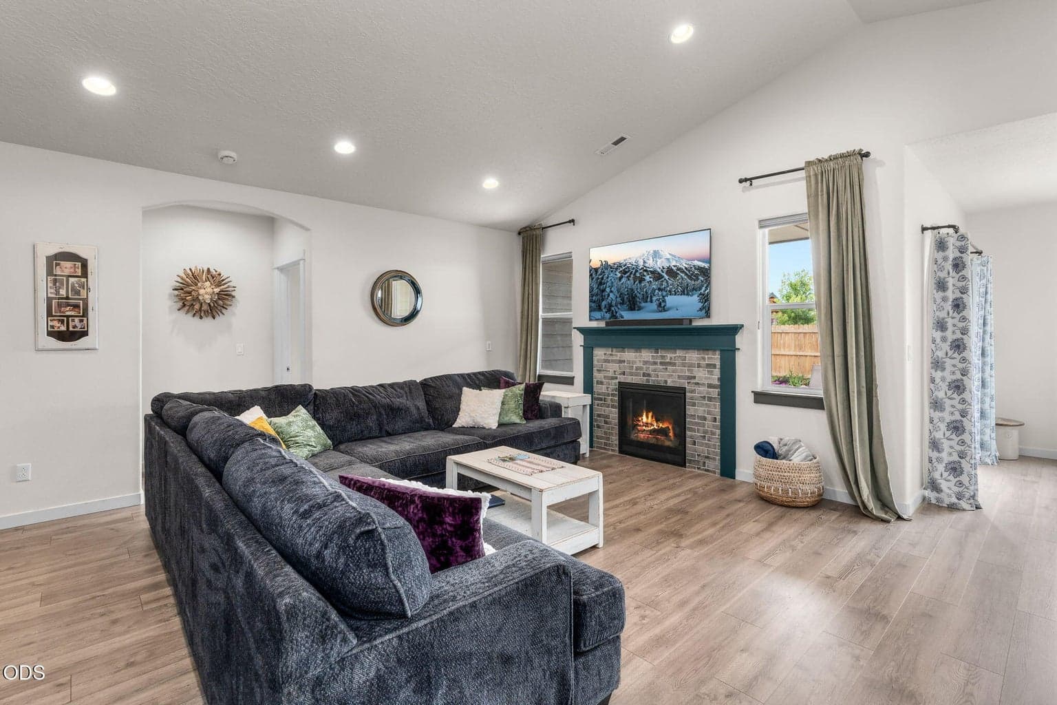 Photo of 1546 NW Varnish Place 12 of 28