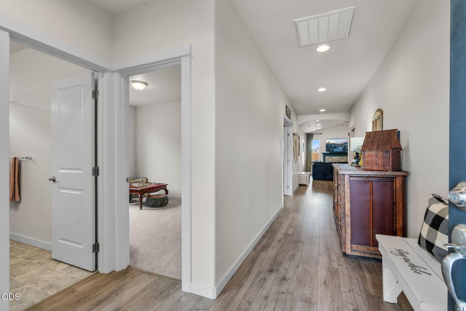 Photo of 1546 NW Varnish Place 18 of 28