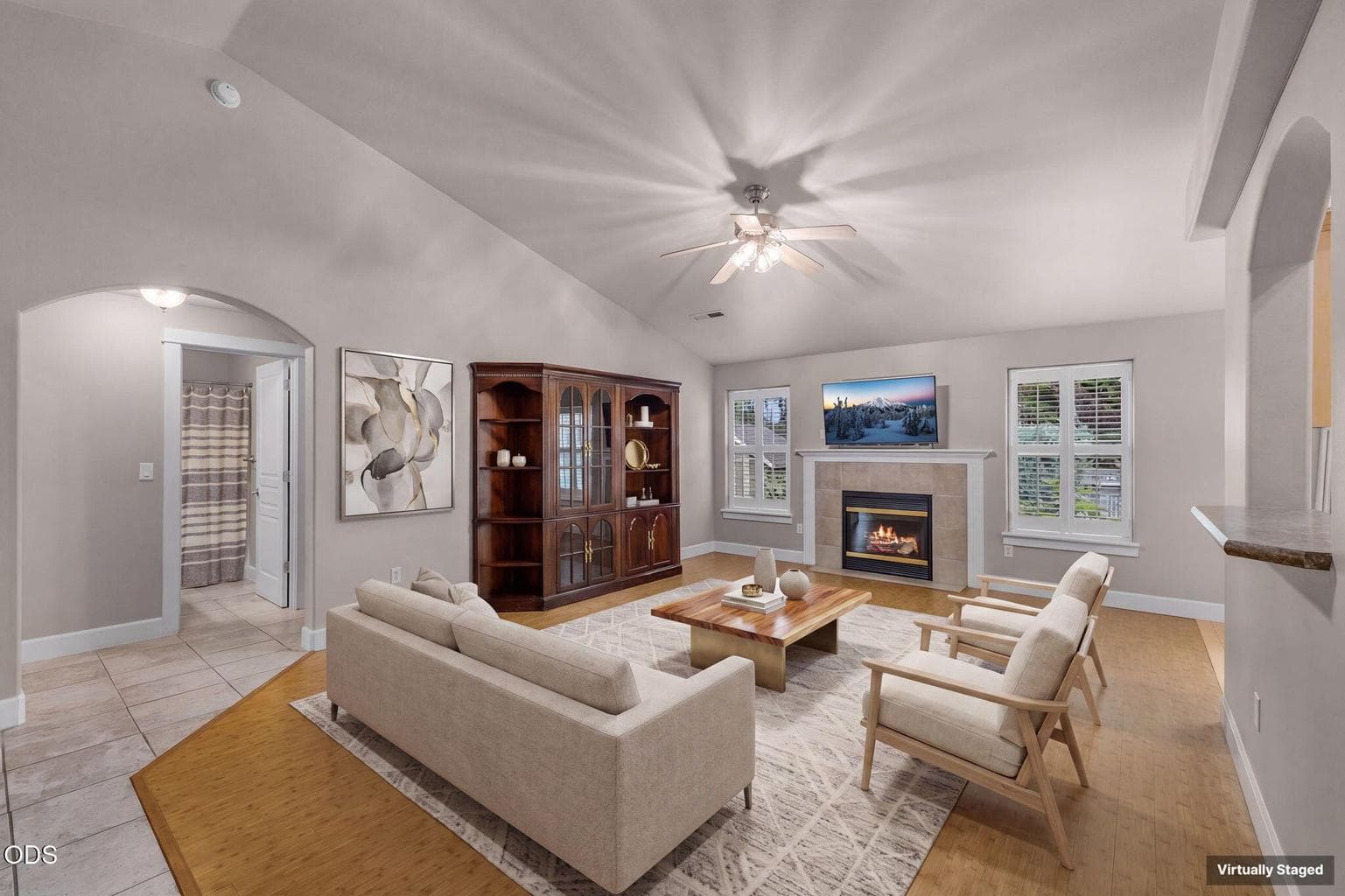 Photo of 2041 SW Obsidian Avenue 8 of 49