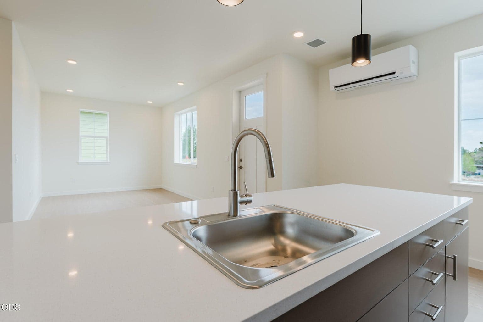 Photo of 155 NW 17th Street 10 of 27