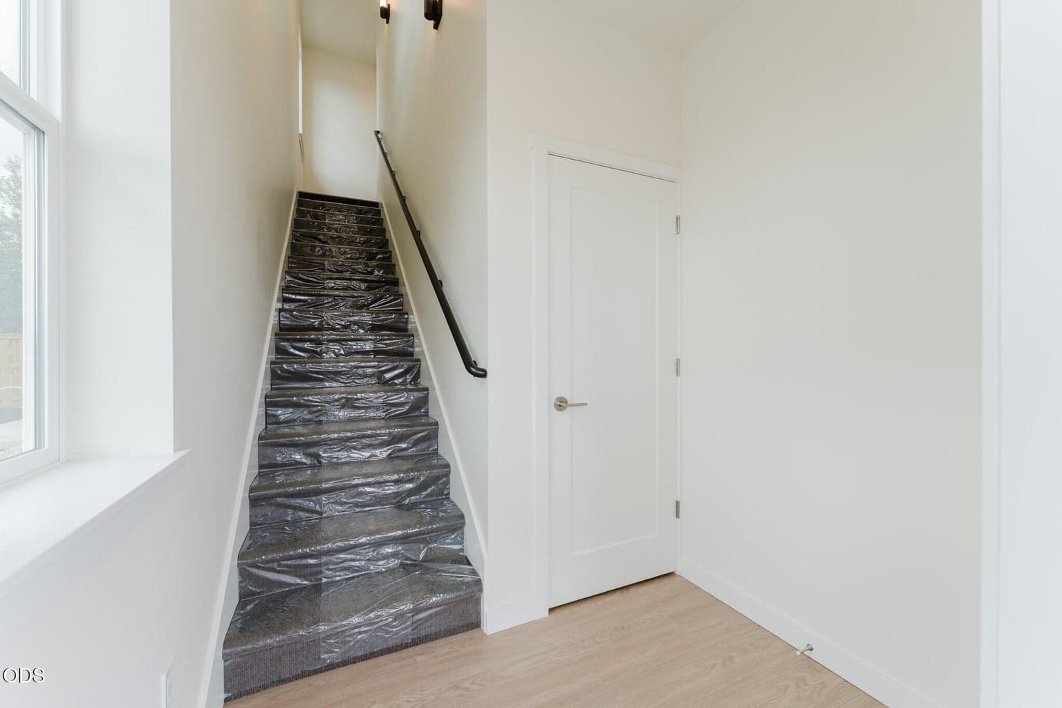 Photo of 155 17th Street 3 of 27