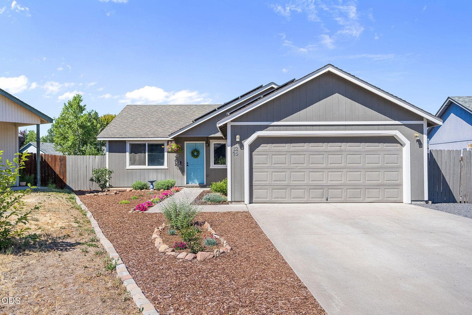 Photo of 1215 SW 32nd Court 1 of 27
