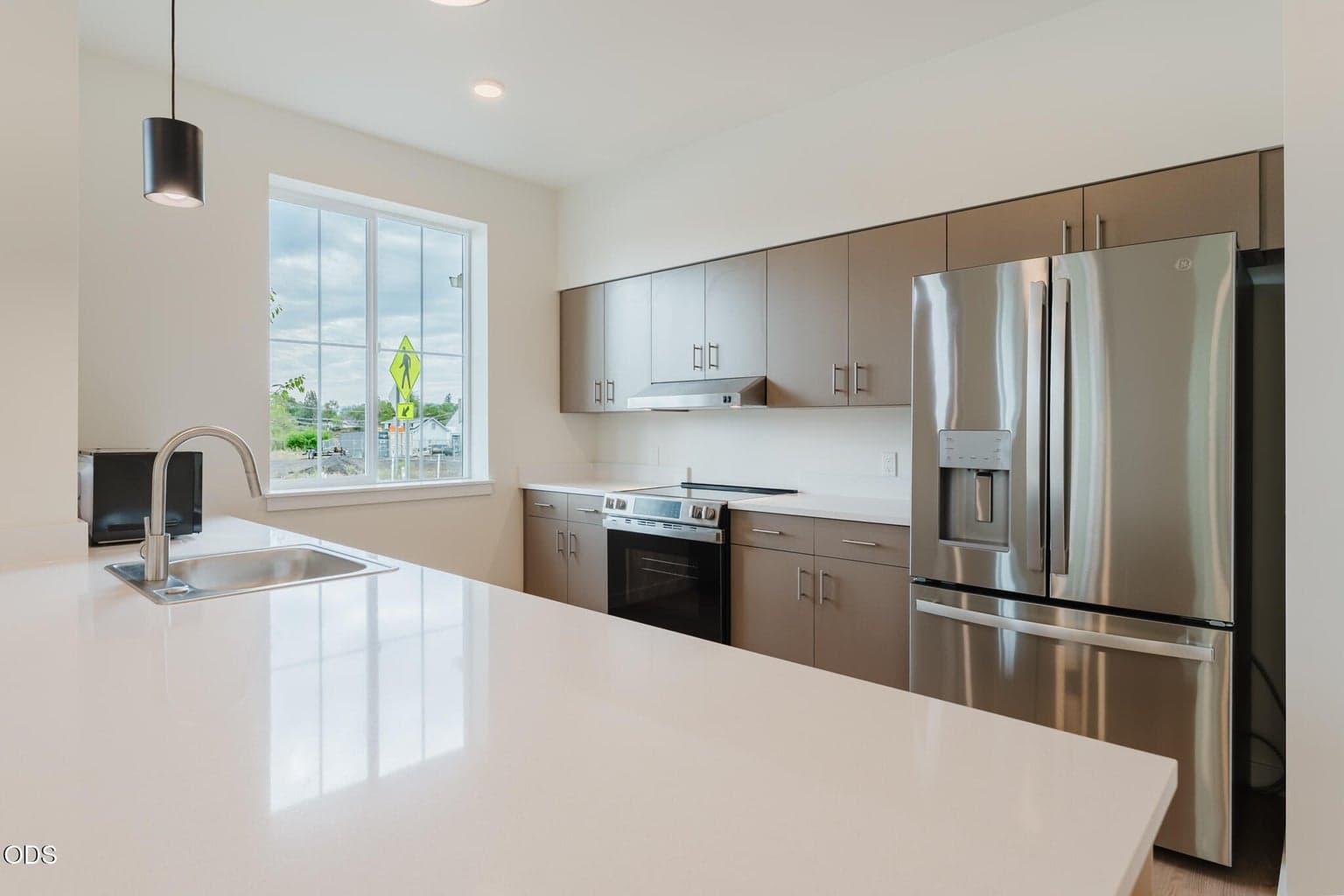 Photo of 167 17th Street 5 of 21