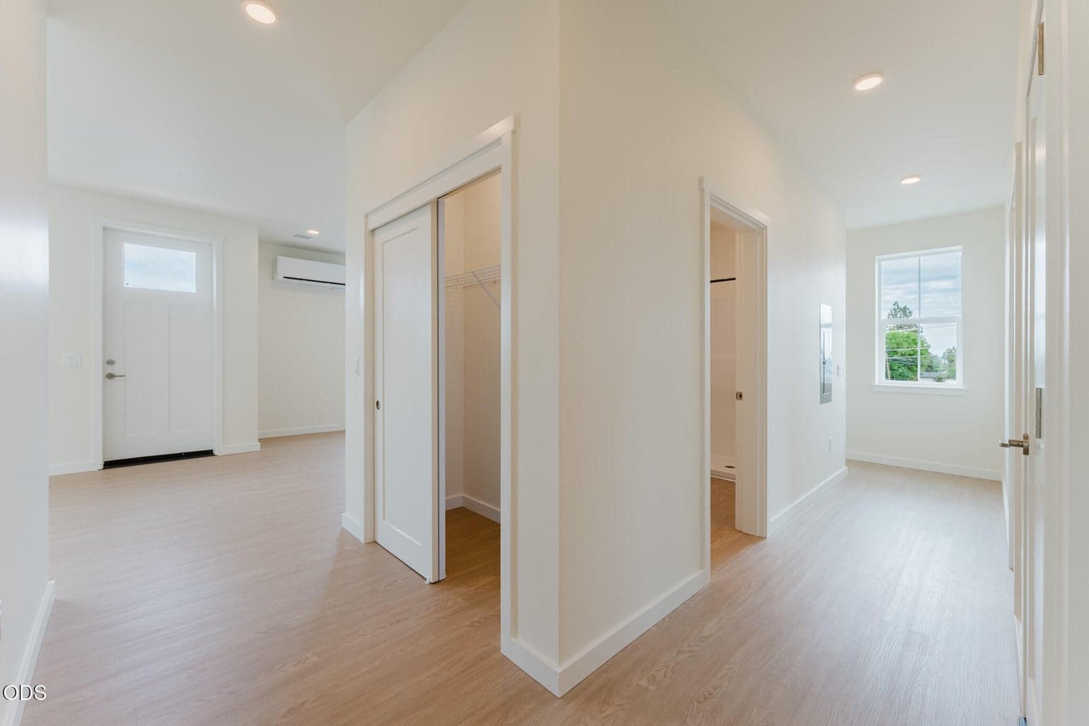 Photo of 167 17th Street 4 of 27