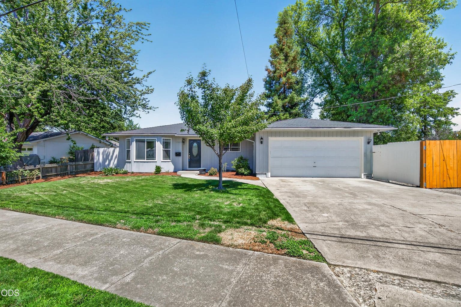 Photo of 1521 Johnson Street 1 of 41