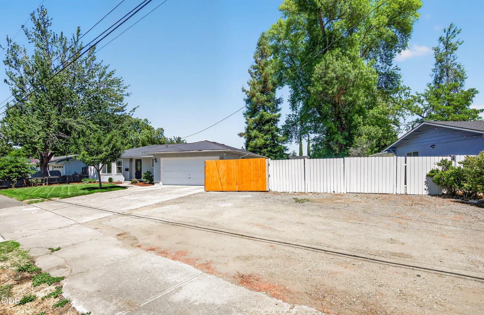 Photo of 1521 Johnson Street 4 of 41