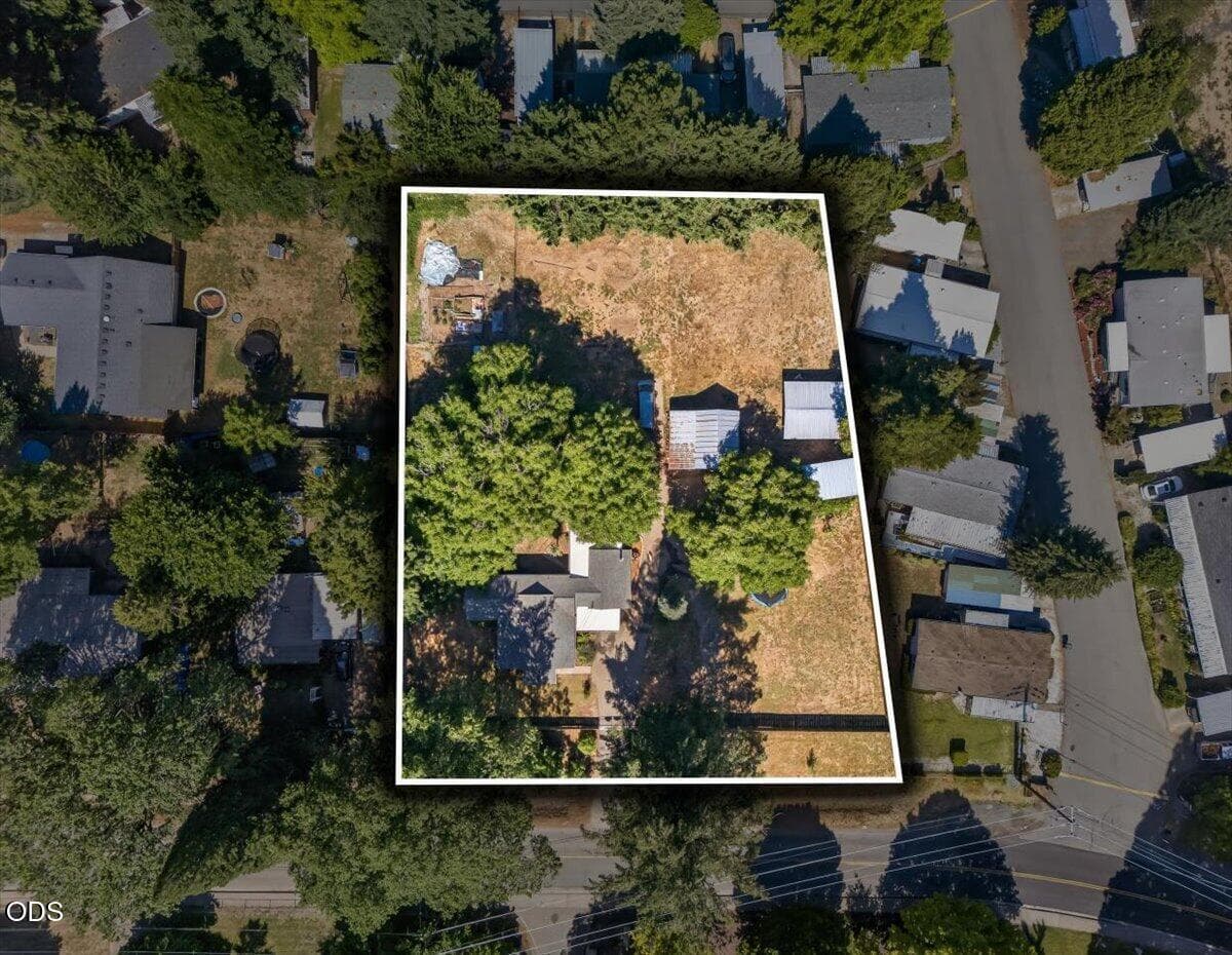 Photo of 295 Evans Creek Road 3 of 60