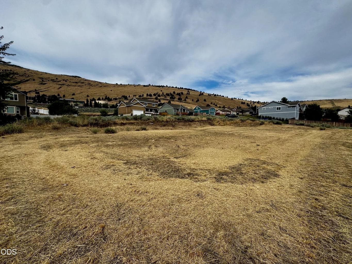 Photo of 866 Westview Drive 4 of 13