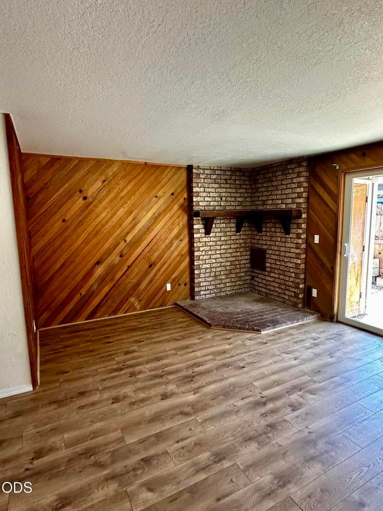 Photo of 1111 Stevens Street 4 of 11