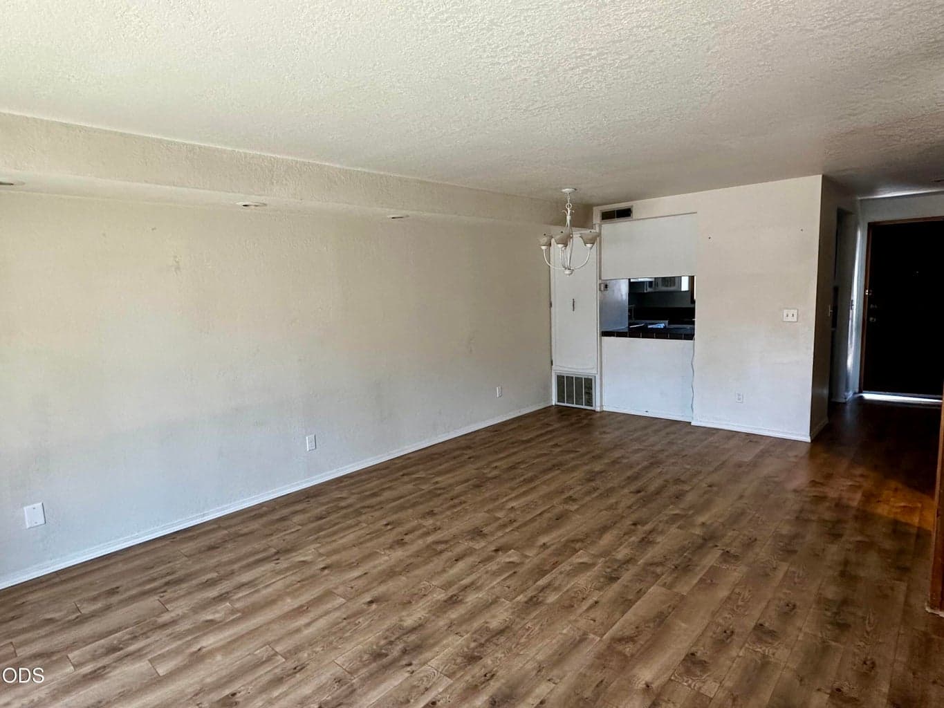 Photo of 1111 Stevens Street 5 of 11