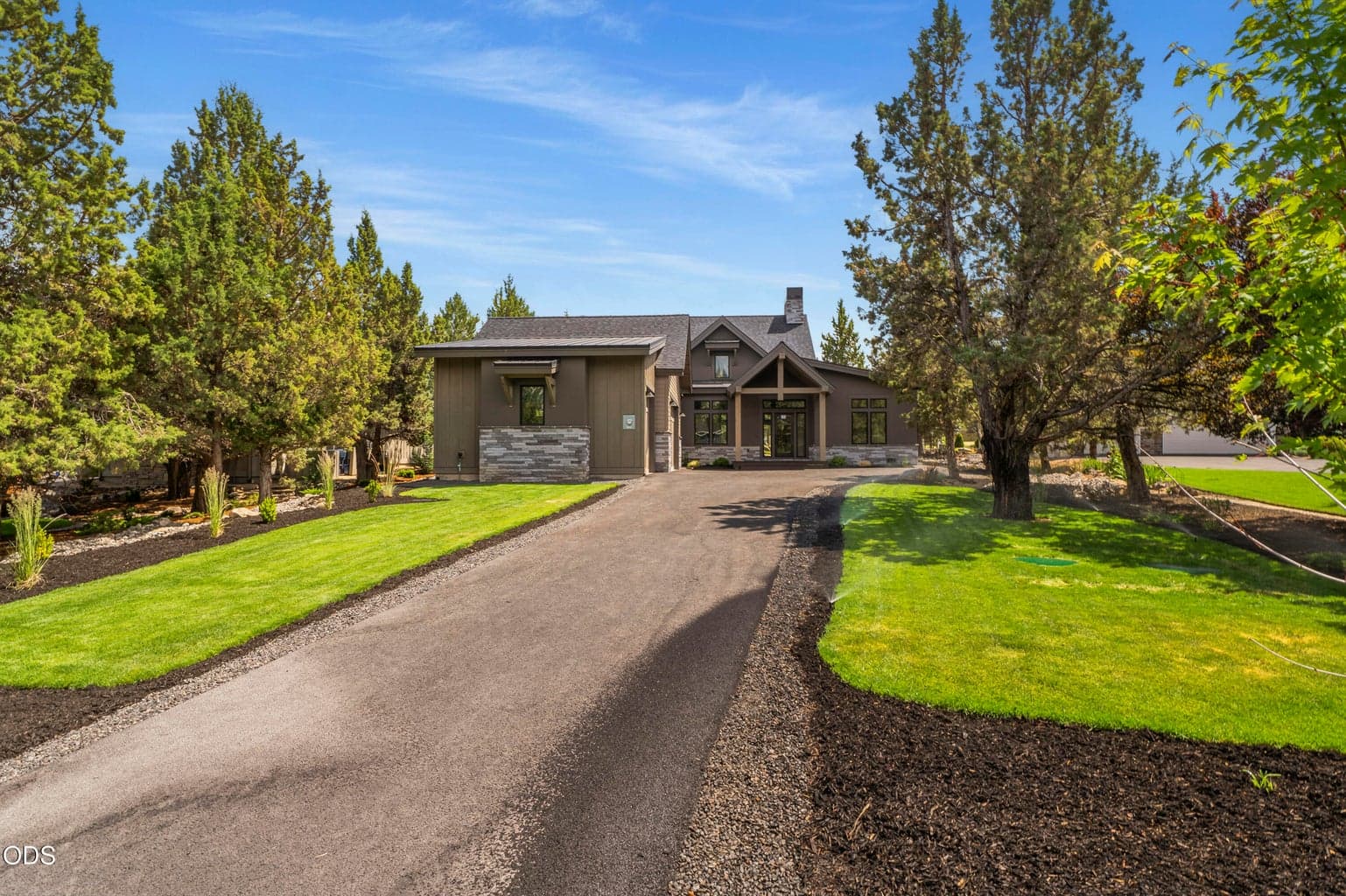 Photo of 2447 Osprey Drive 2 of 106