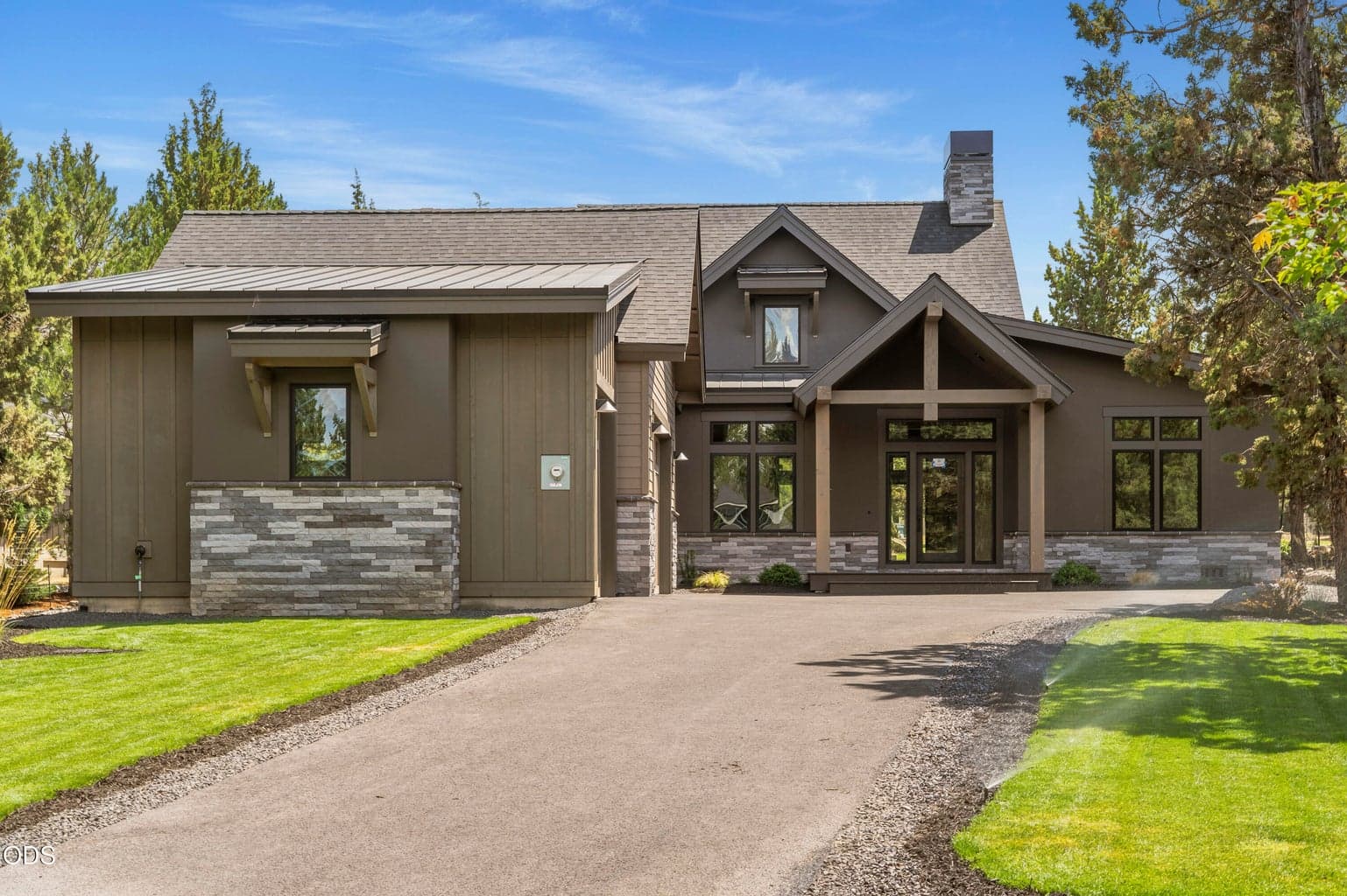 Photo of 2447 Osprey Drive 3 of 106