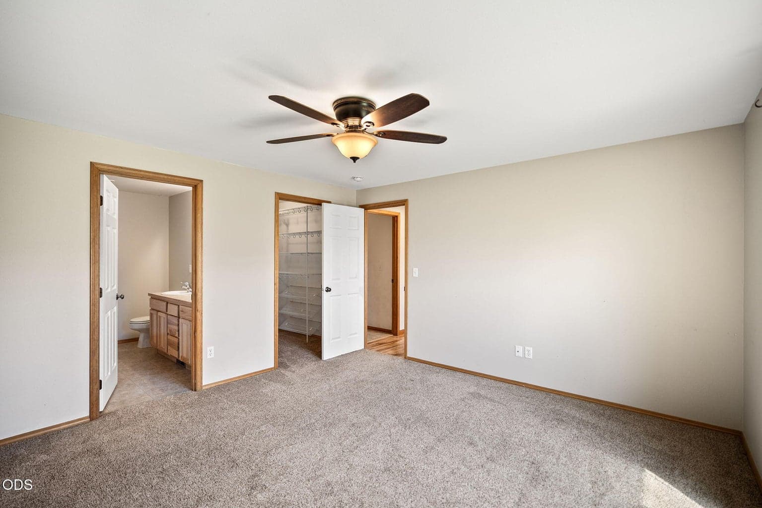 Photo of 1924 NW Joshua Tree Court 15 of 32