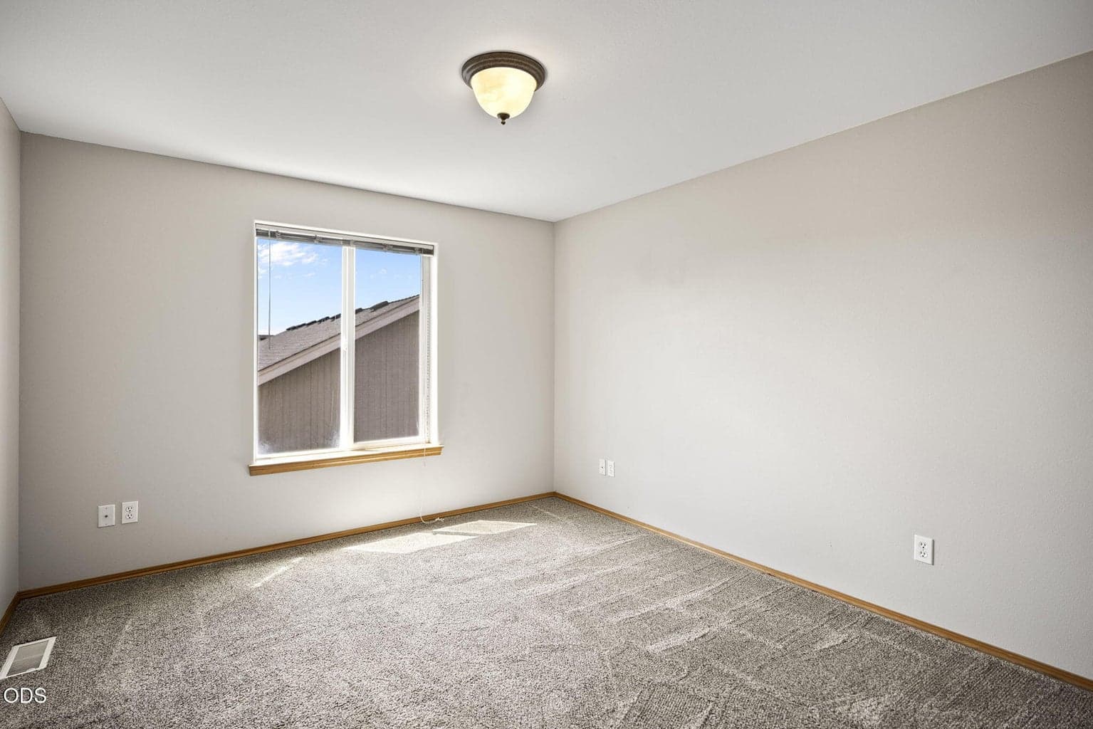 Photo of 1924 NW Joshua Tree Court 23 of 32
