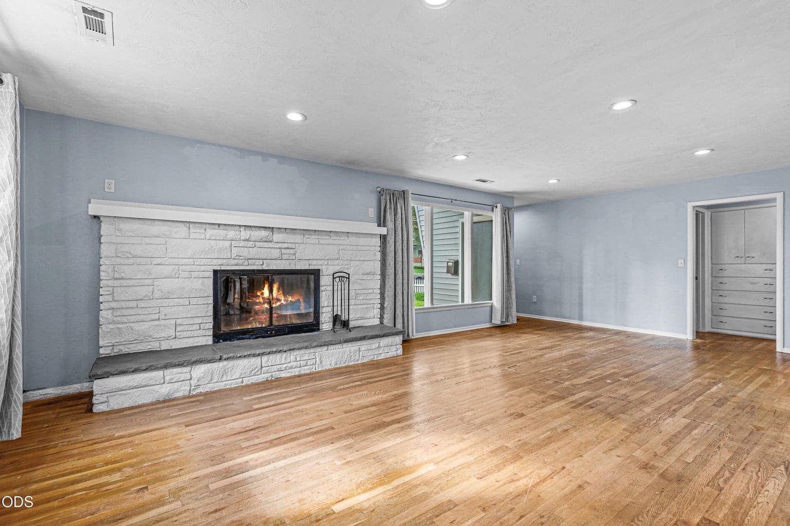 Photo of 1415 Main Street 3 of 21