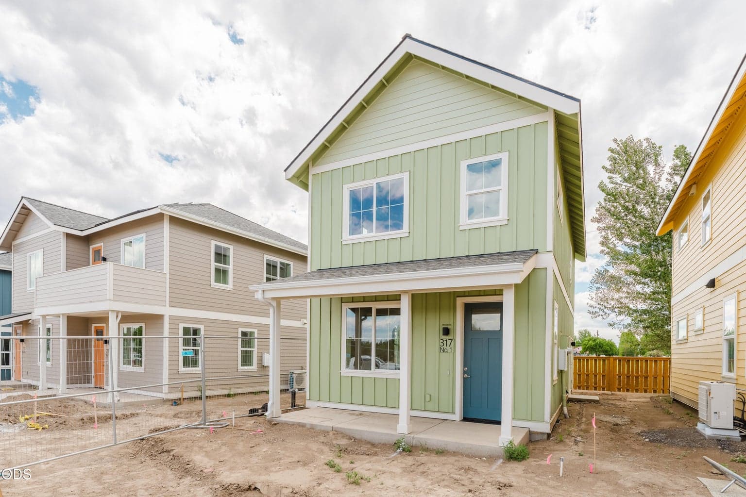 Photo of 317 17th Street 1 of 27