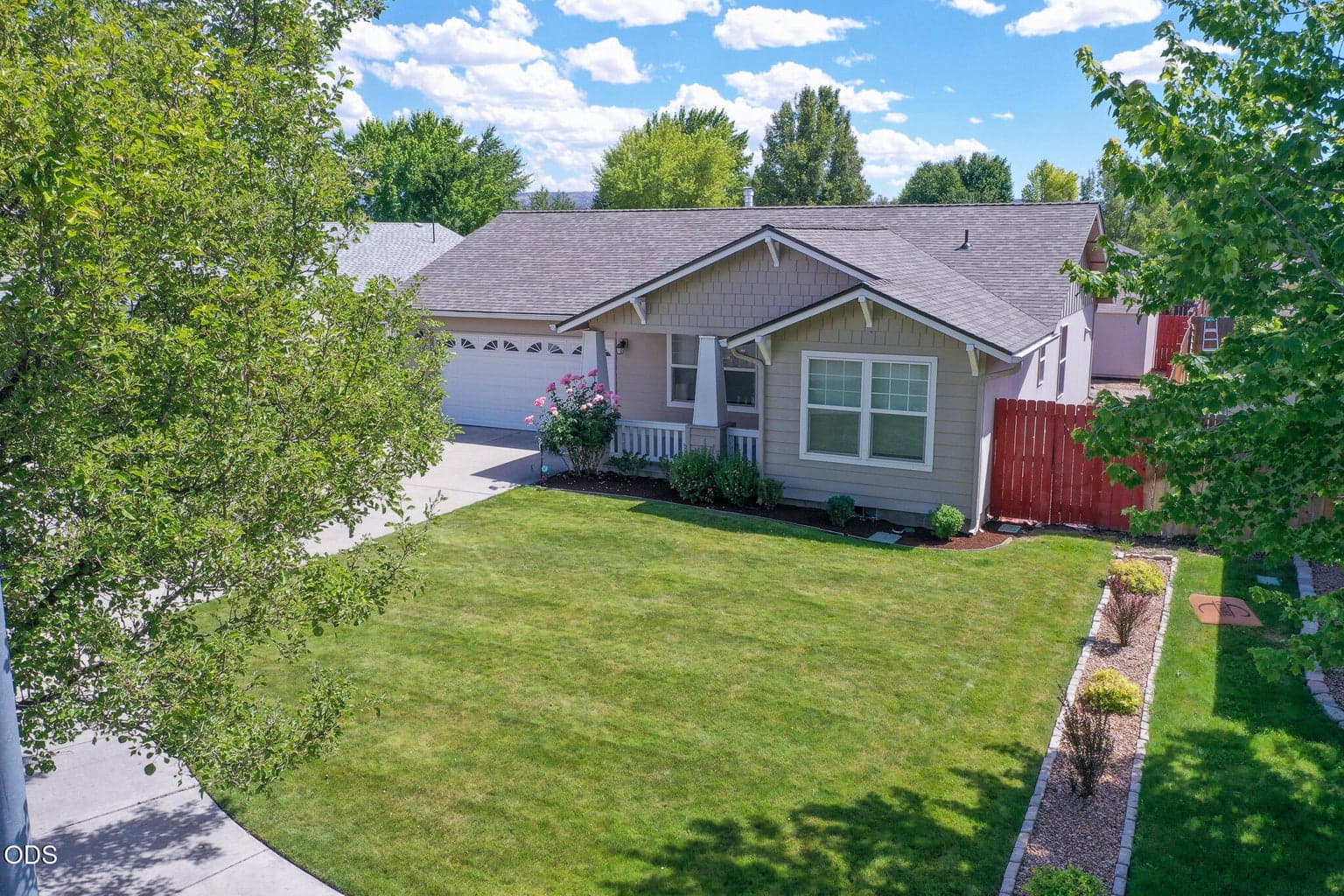 Photo of 758 Sandstone Court 3 of 16