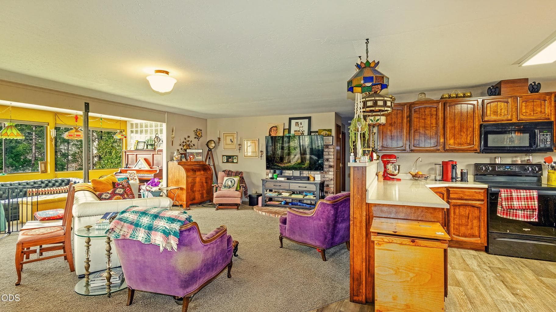 Photo of 300 6th Street 3 of 32