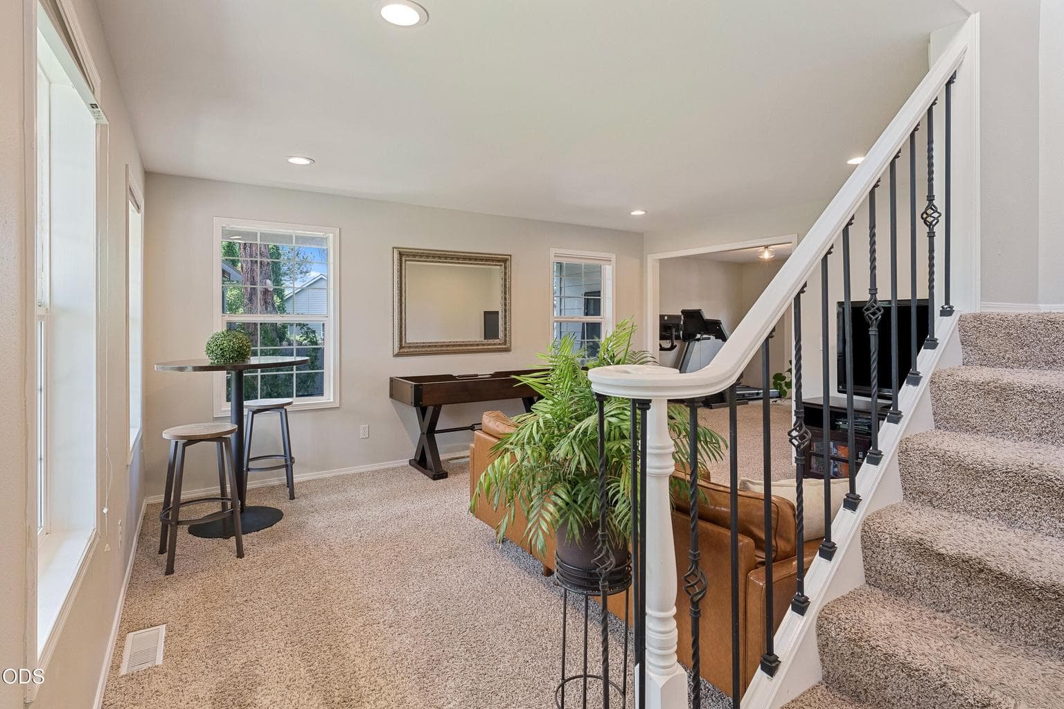 Photo of 2979 NE Alpenglow Place 19 of 48