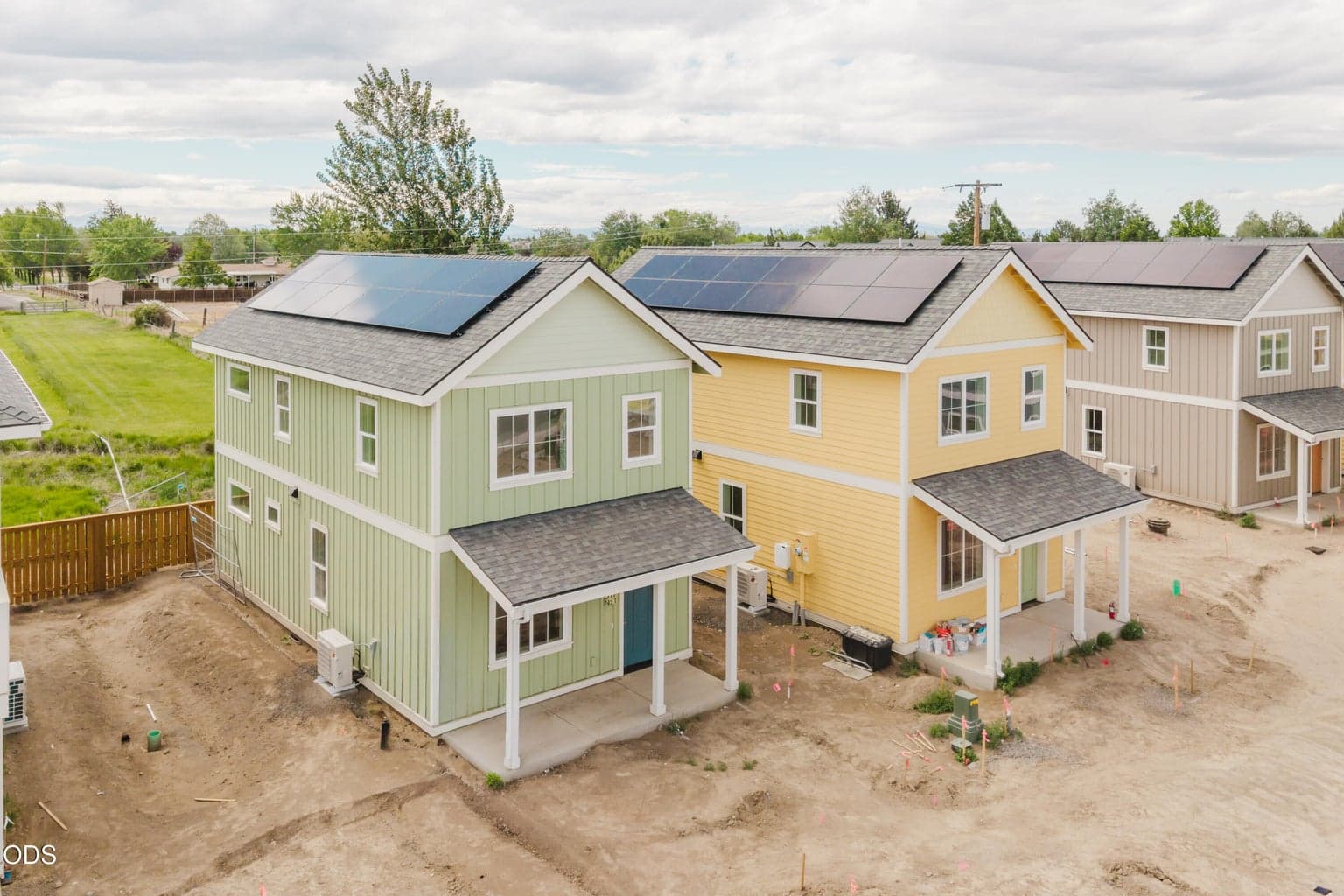 Photo of 317 17th Street 3 of 27