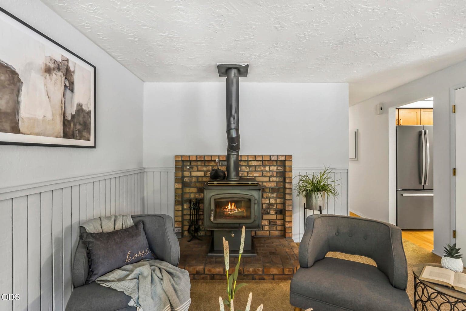 Photo of 1170 NE Ulysses Drive 11 of 32
