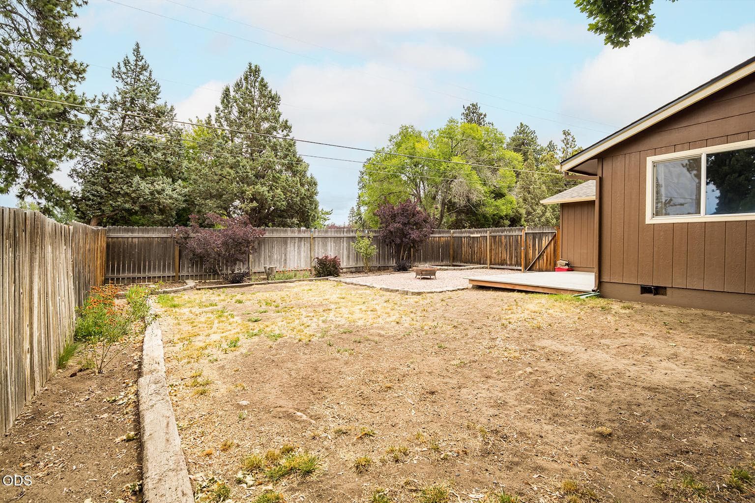 Photo of 1170 NE Ulysses Drive 28 of 32