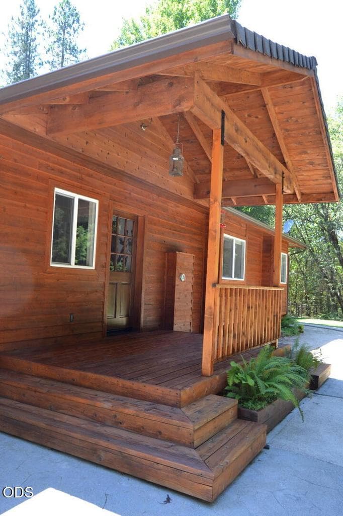 Photo of 737 Pinecrest Drive 5 of 64