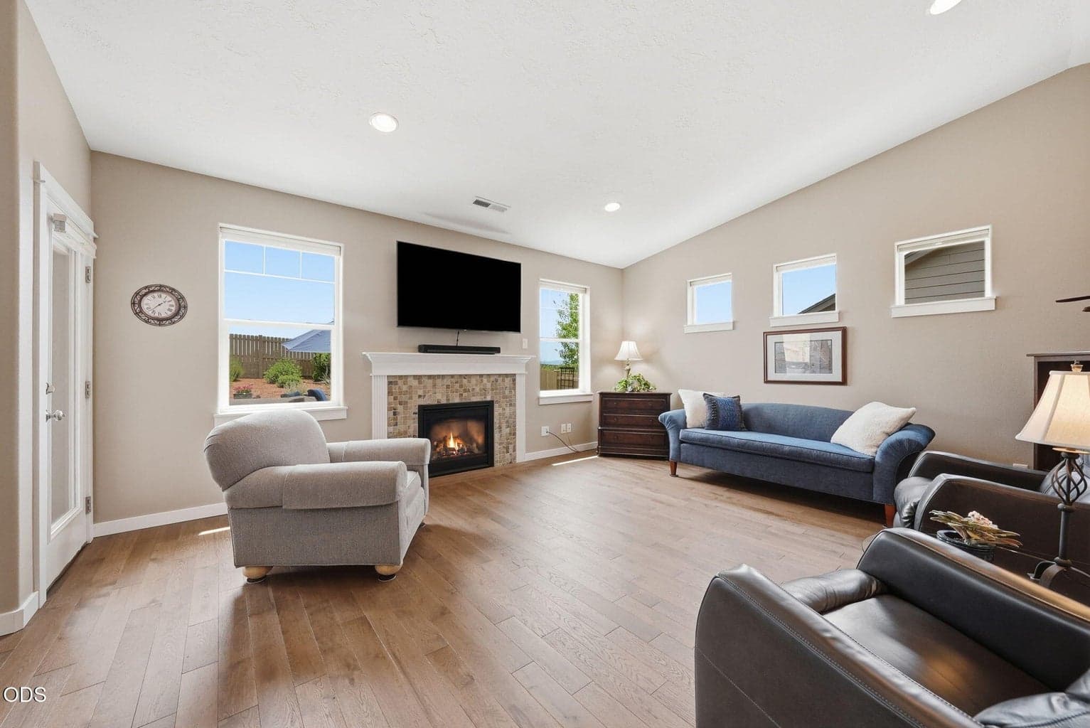 Photo of 4466 Umatilla Avenue 4 of 61
