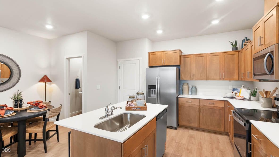 Photo of 62619 NE Lawler Place 9 of 27