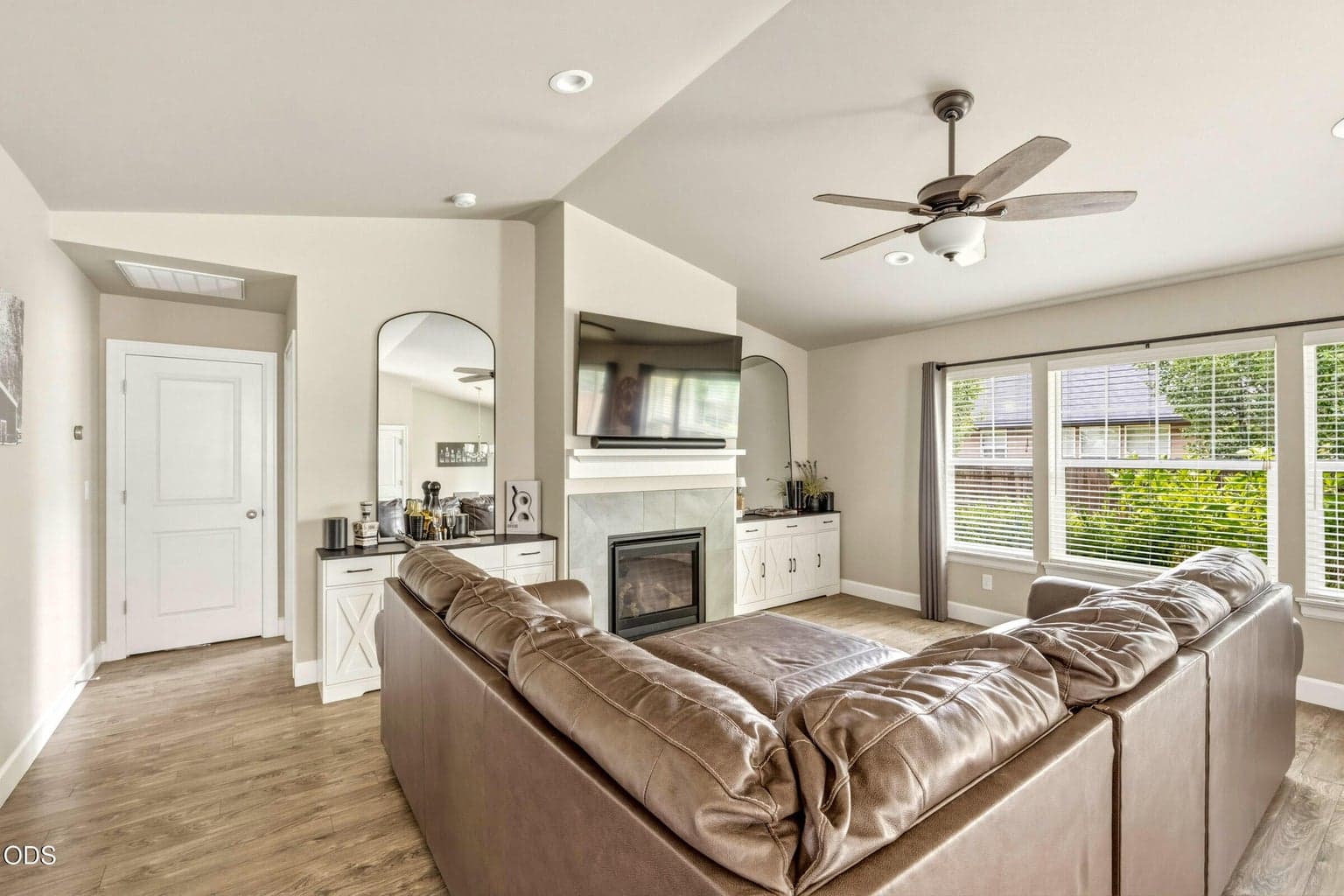 Photo of 432 Oak Avenue 5 of 34