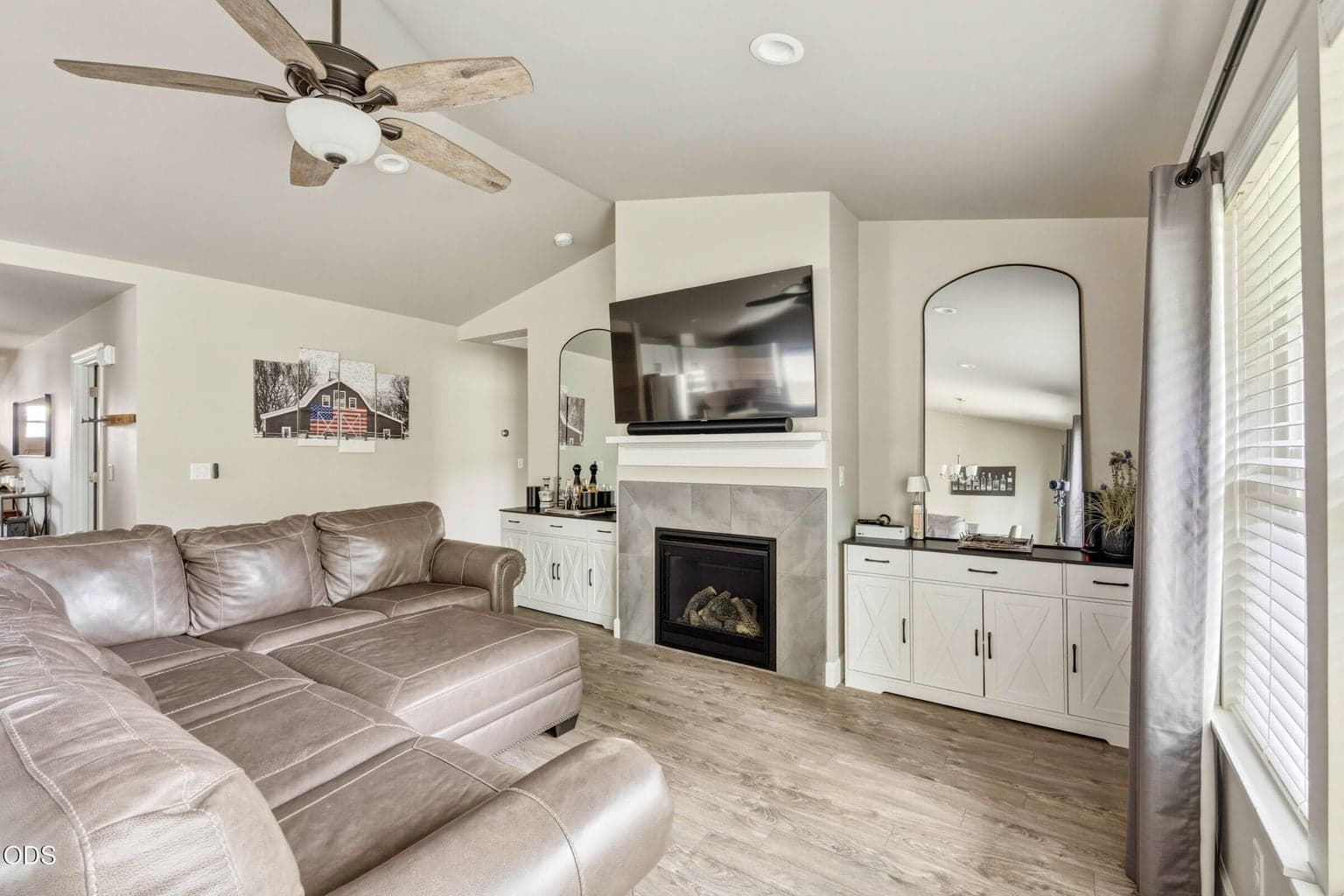 Photo of 432 Oak Avenue 4 of 34