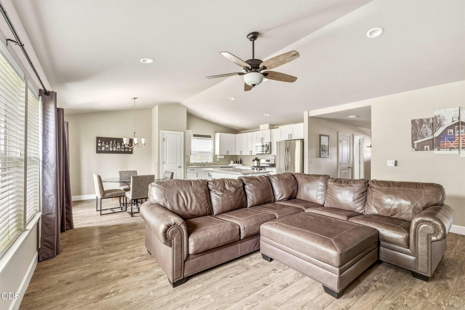 Photo of 432 NE Oak Avenue 7 of 34