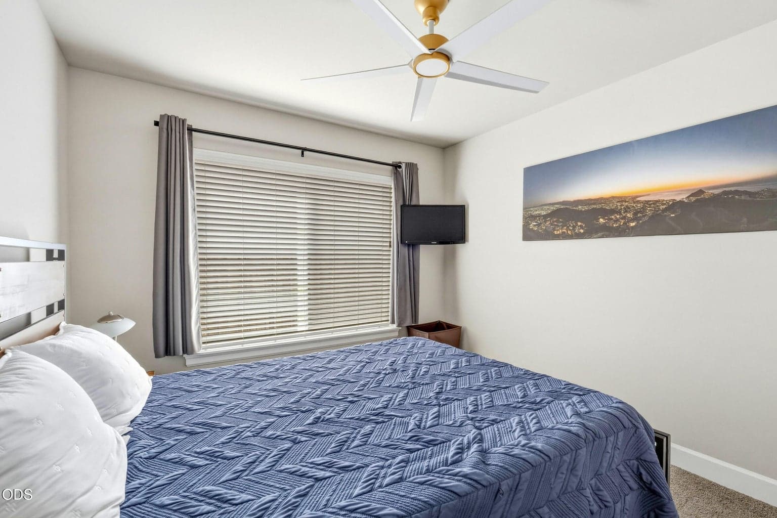 Photo of 432 NE Oak Avenue 22 of 34