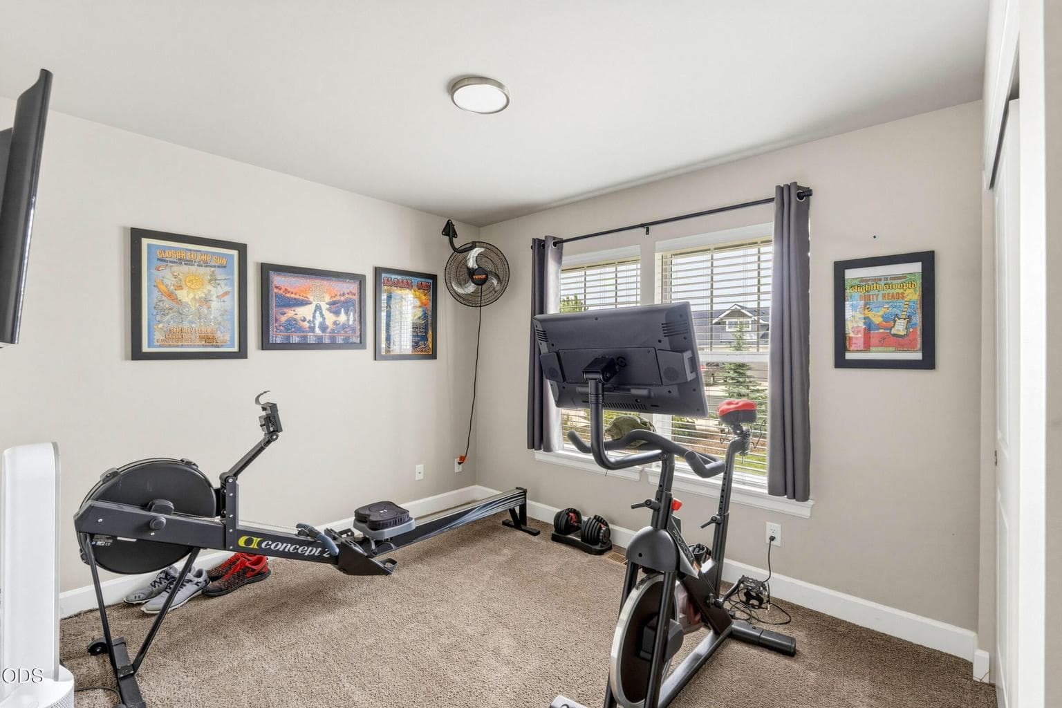 Photo of 432 NE Oak Avenue 24 of 34