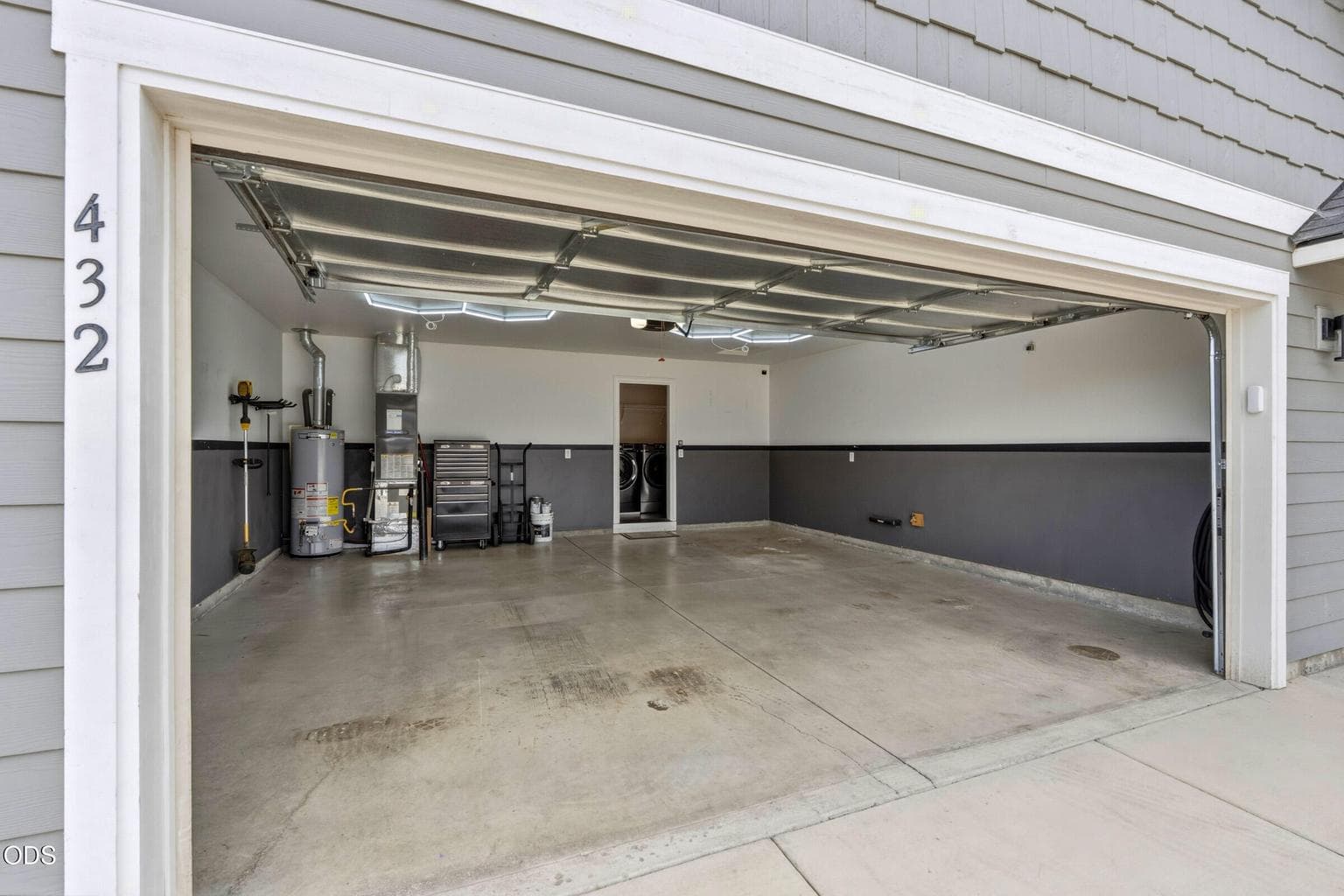 Photo of 432 NE Oak Avenue 26 of 34