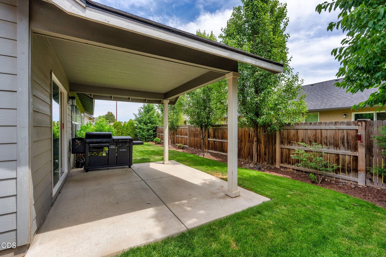 Photo of 432 NE Oak Avenue 28 of 34