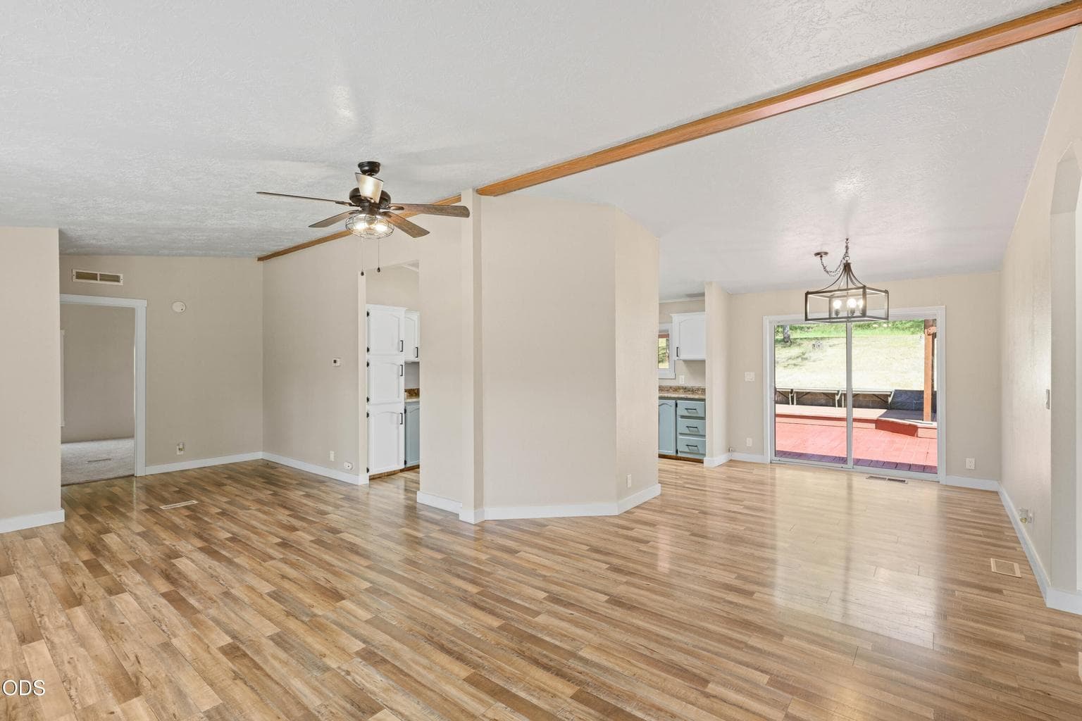 Photo of 235 Dearing Way 5 of 32