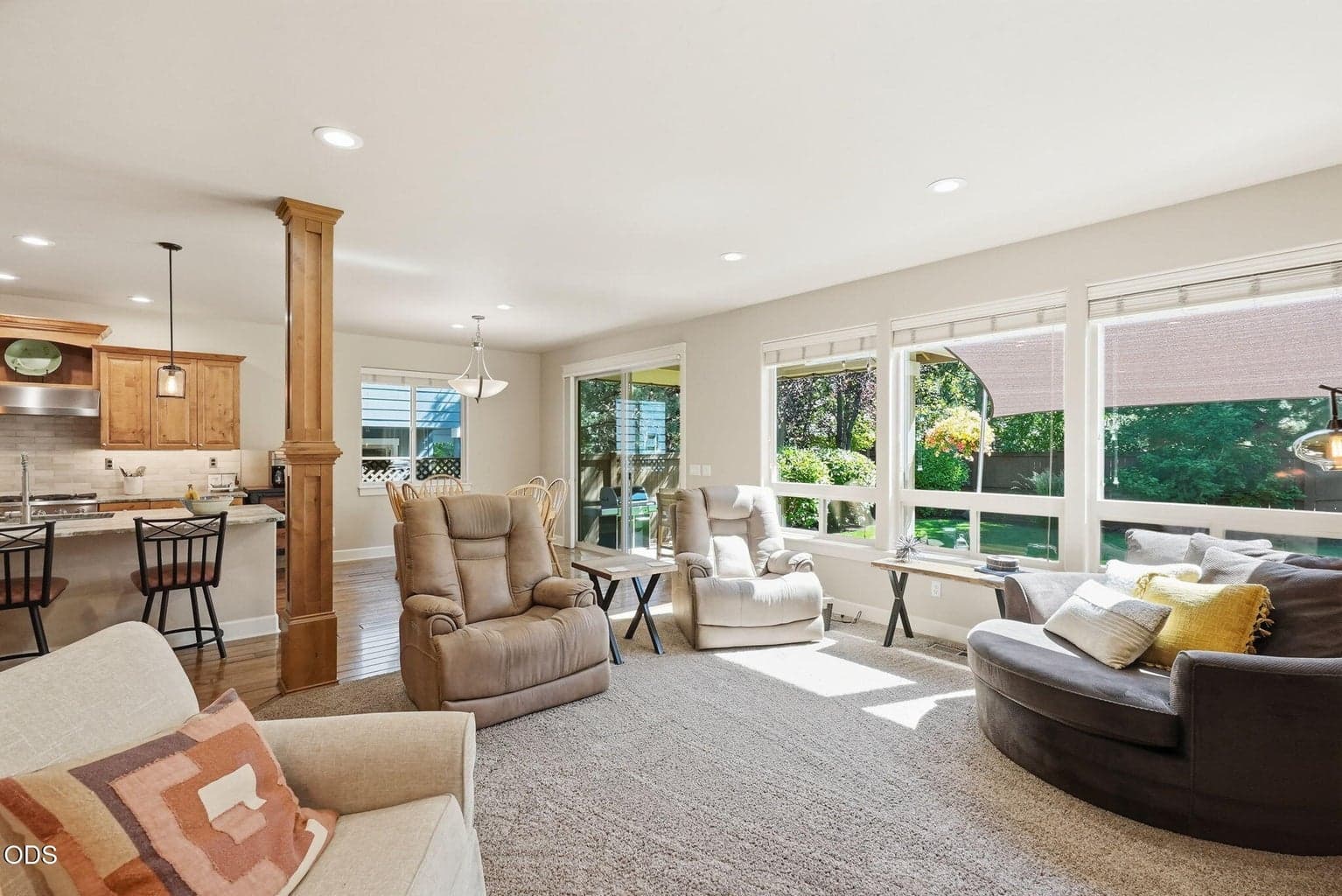 Photo of 61156 SE Sydney Harbor Drive 11 of 72
