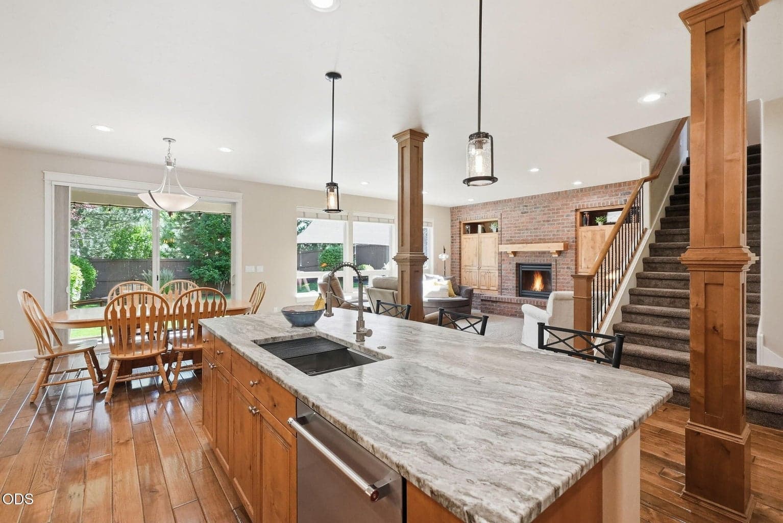 Photo of 61156 SE Sydney Harbor Drive 12 of 72