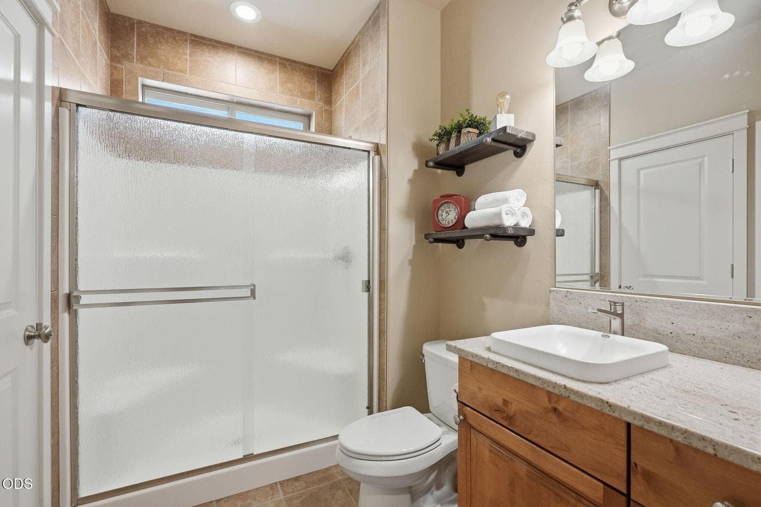 Photo of 61156 SE Sydney Harbor Drive 19 of 72