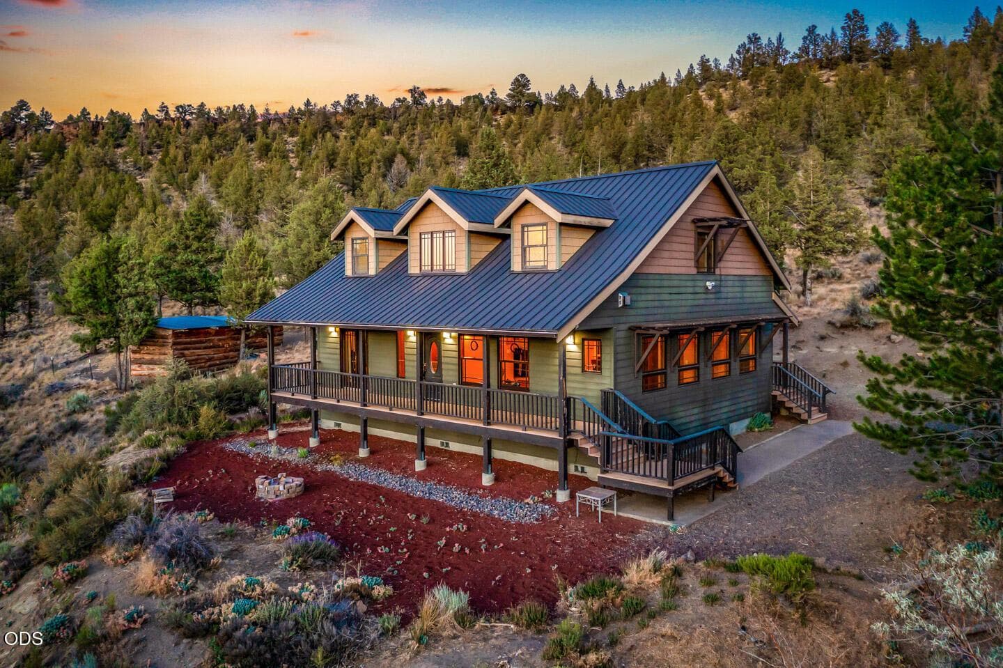 Photo of 70090 McKenzie Canyon Road 2 of 58
