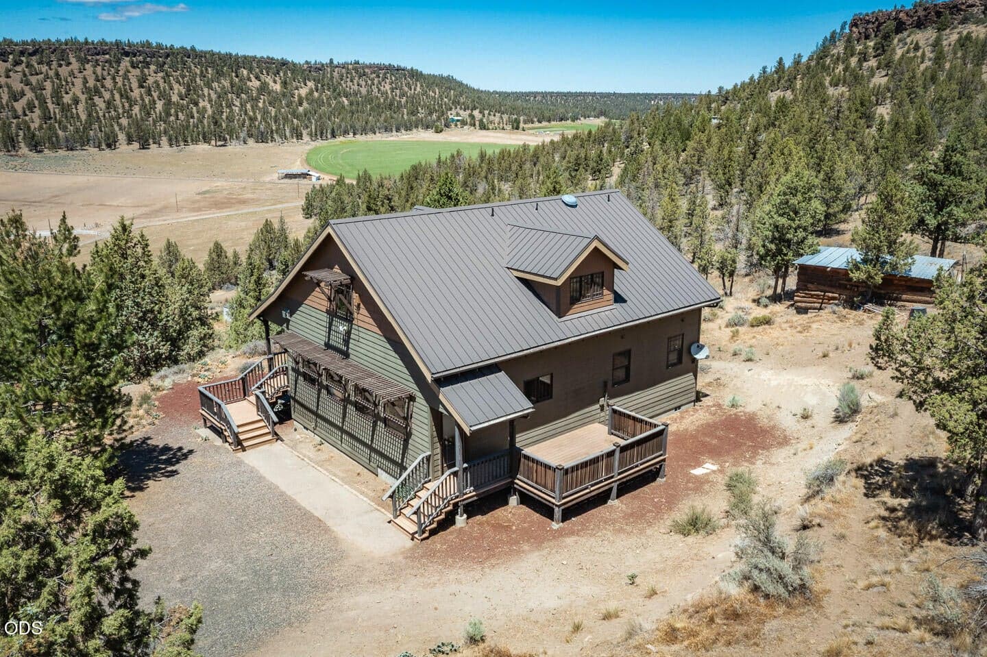 Photo of 70090 McKenzie Canyon Road 37 of 58