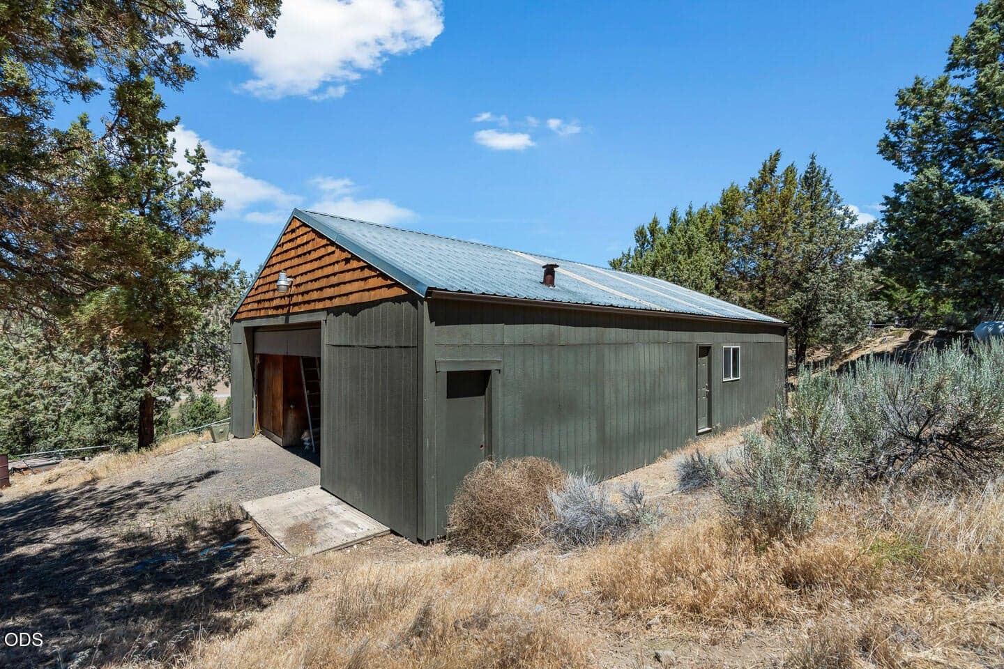 Photo of 70090 McKenzie Canyon Road 27 of 58