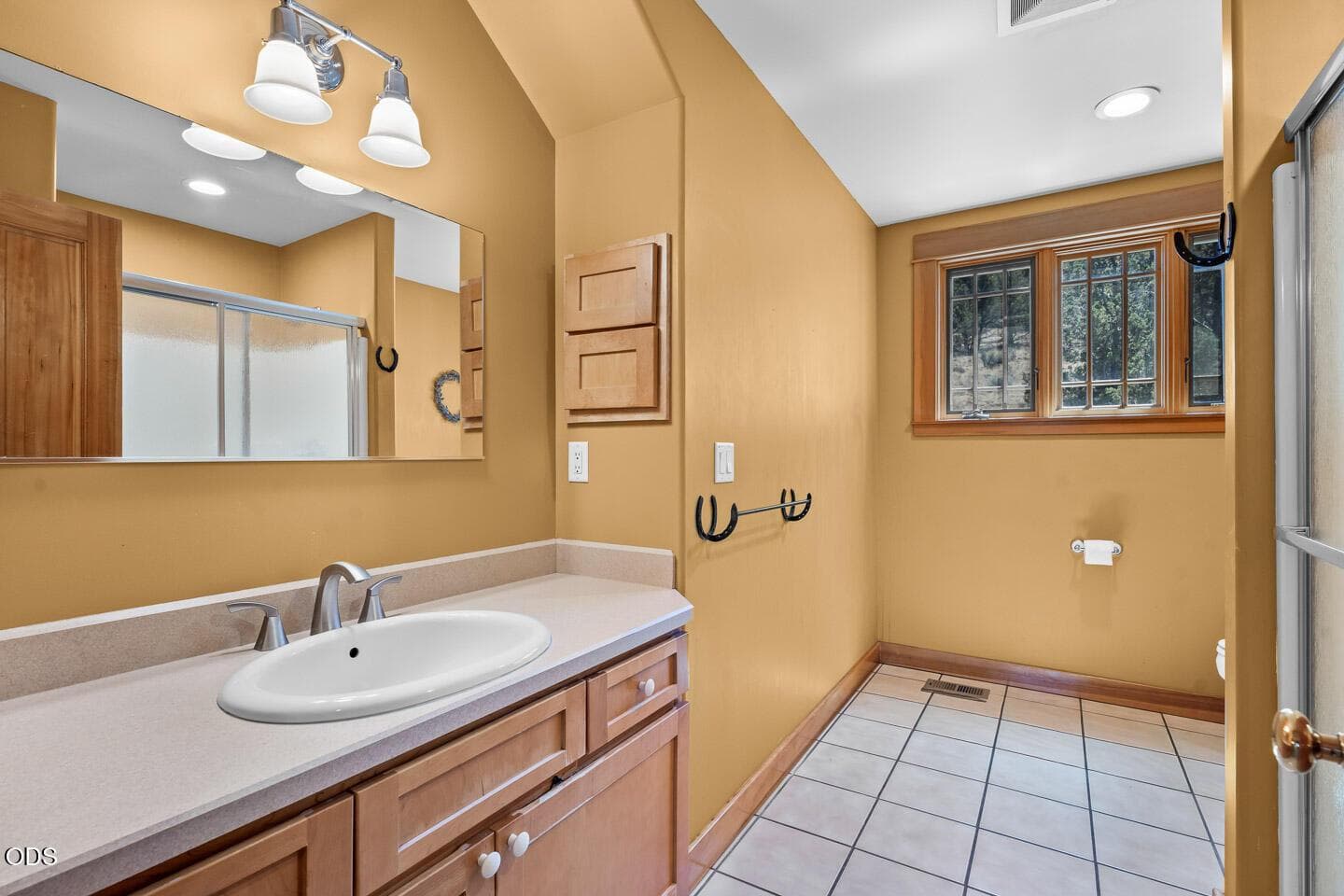 Photo of 70090 McKenzie Canyon Road 17 of 58