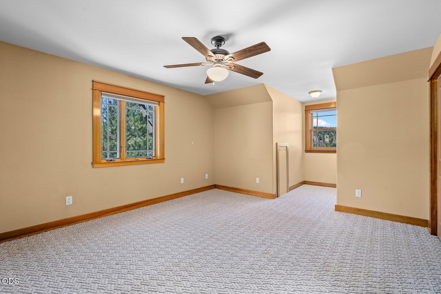 Photo of 70090 McKenzie Canyon Road 16 of 58