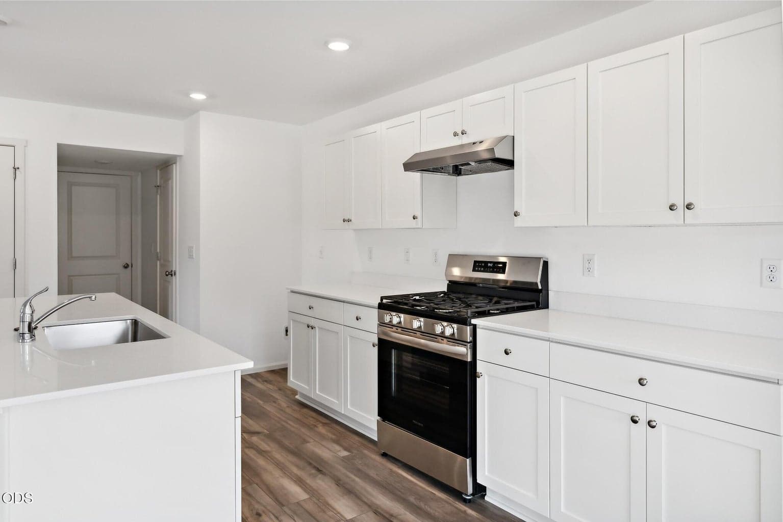 Photo of 16665 Cottage Pine St 10 of 24