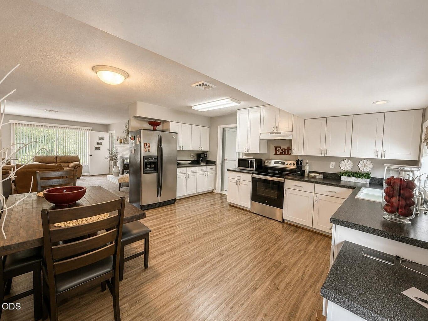 Photo of 206 Claypool Street 5 of 27