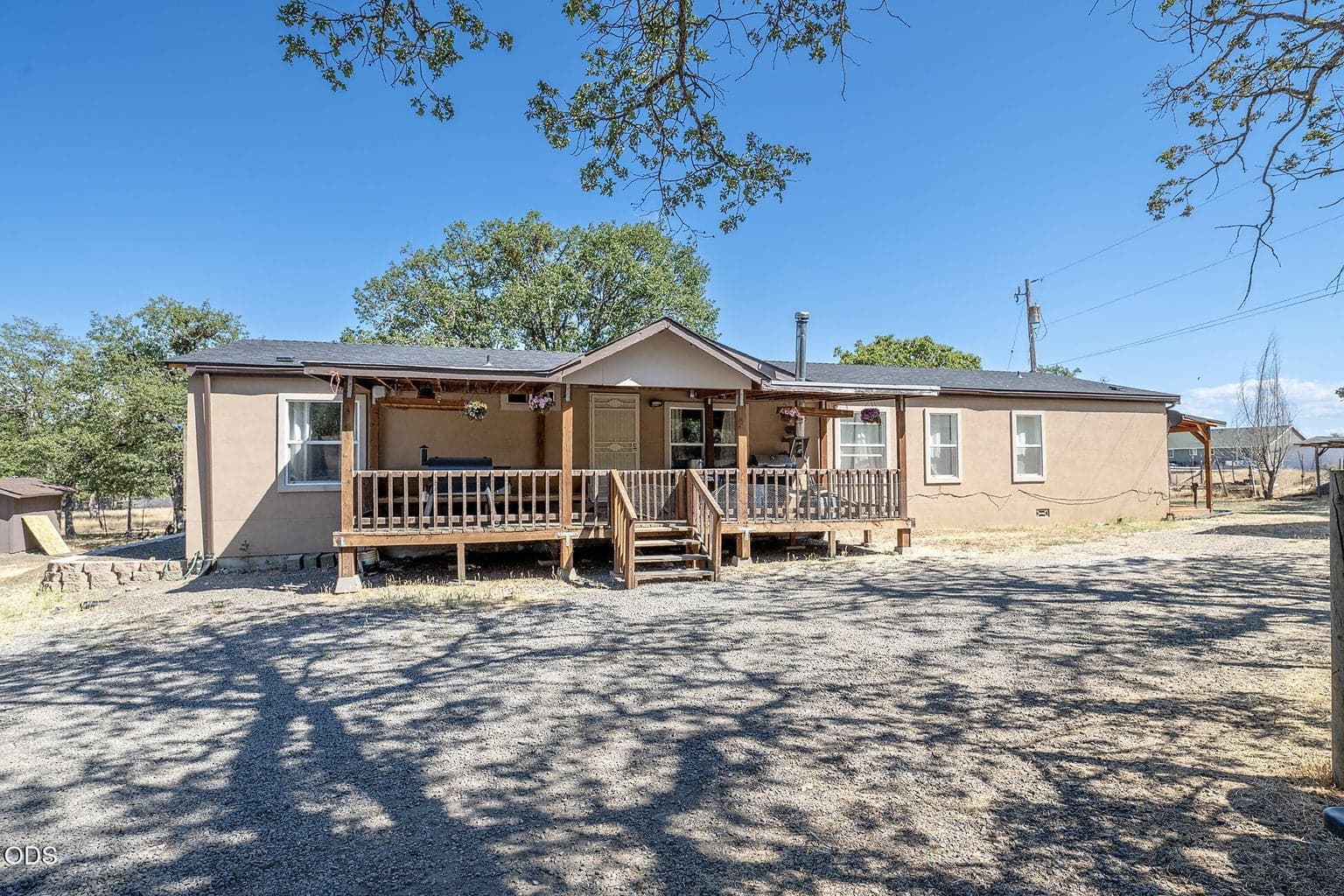 Photo of 222 Crescent Drive 1 of 40