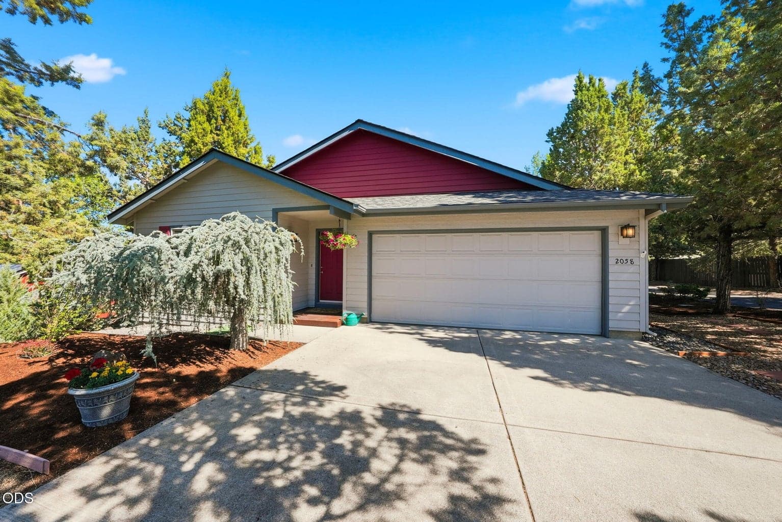 Photo of 2058 NE Hollow Tree Lane 7 of 41